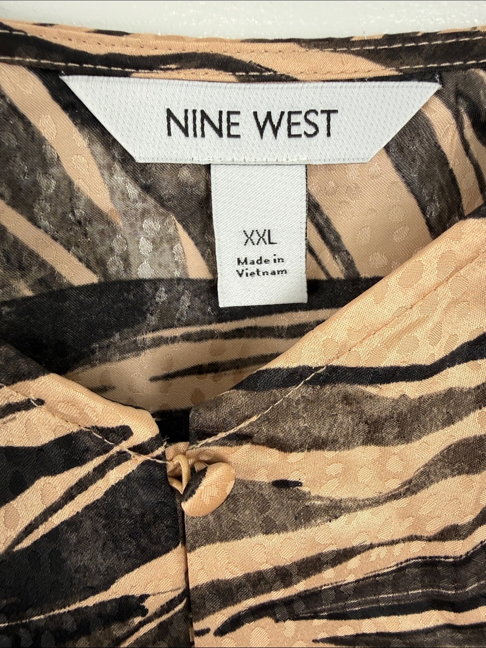 NWT Nine West Black and Nude Beige Zebra-Print Satin Cami - Picture 3 of 6